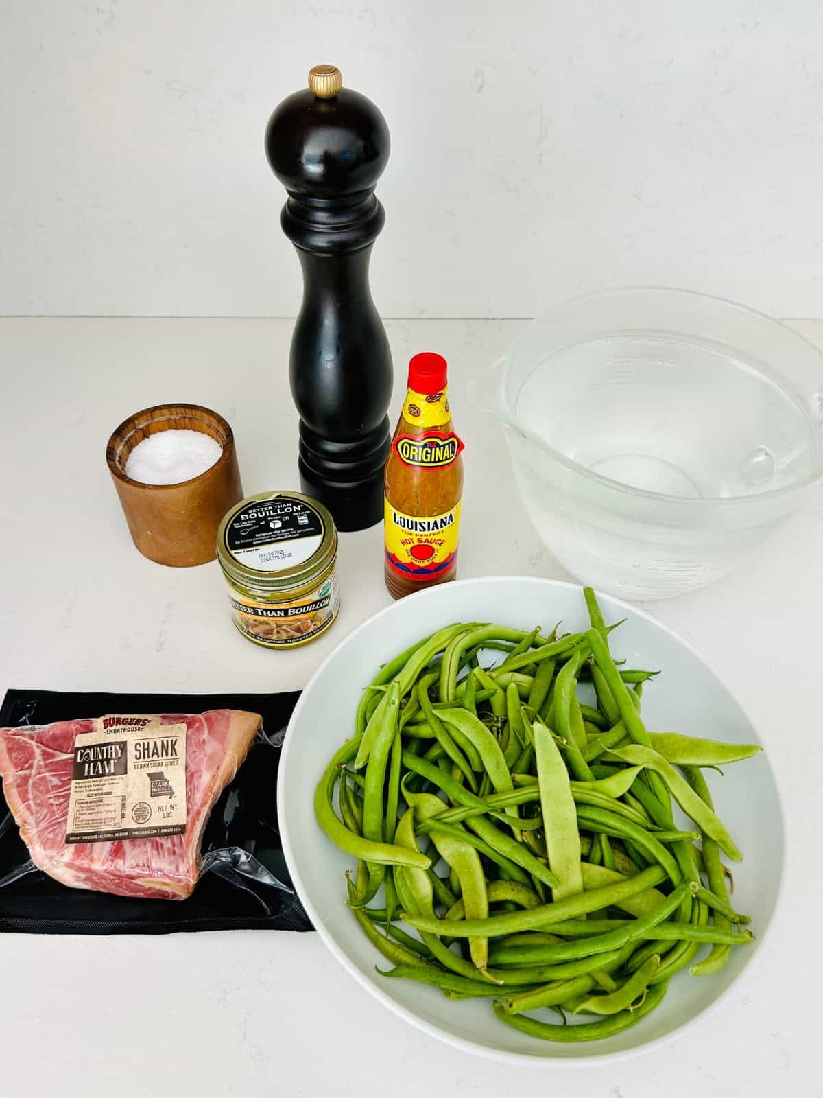 Ingredients needed to make slow cooker green beans.