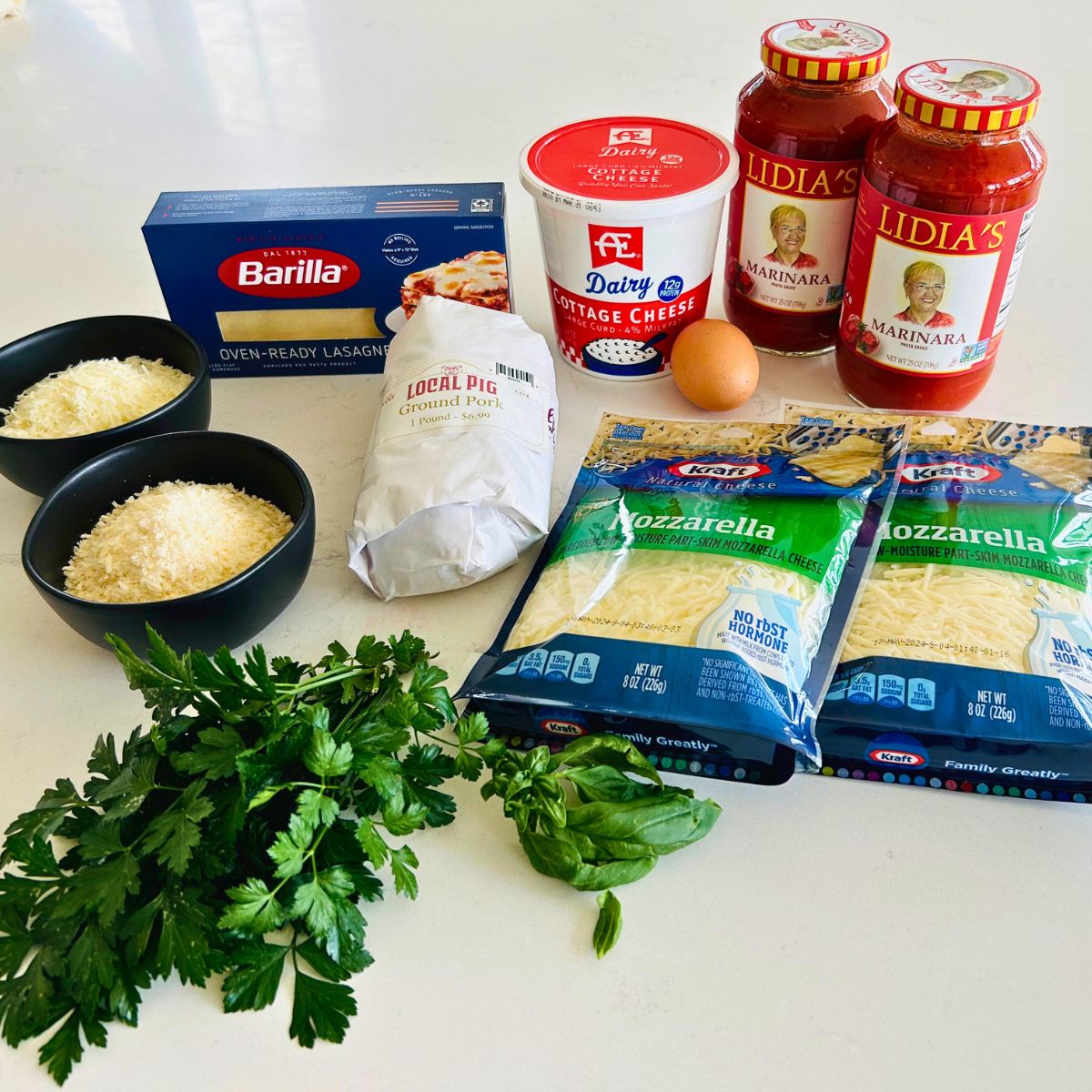 The ingredients needed to make simple lasagna at home.